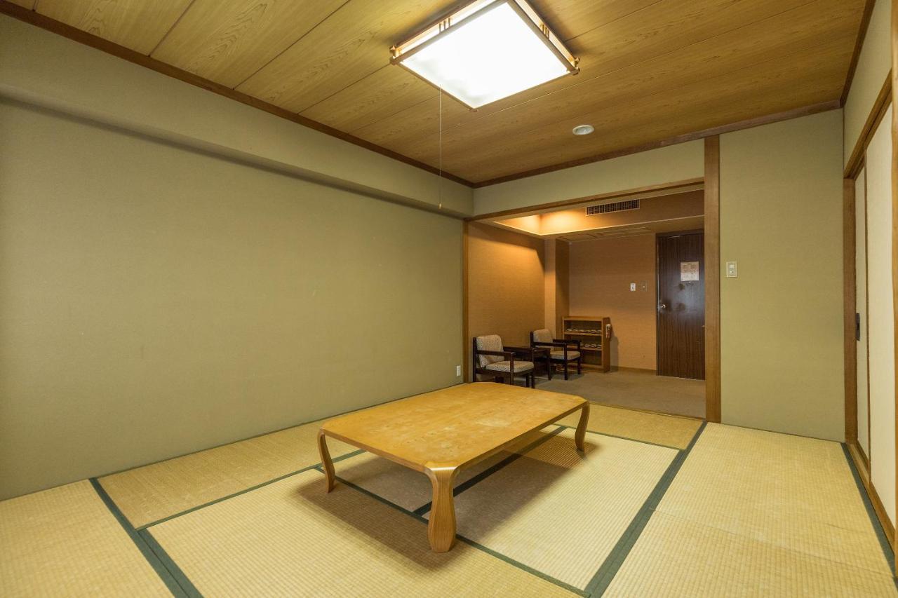 OYO Ryokan Seimeiso Shirakabako Chino Bagian luar foto